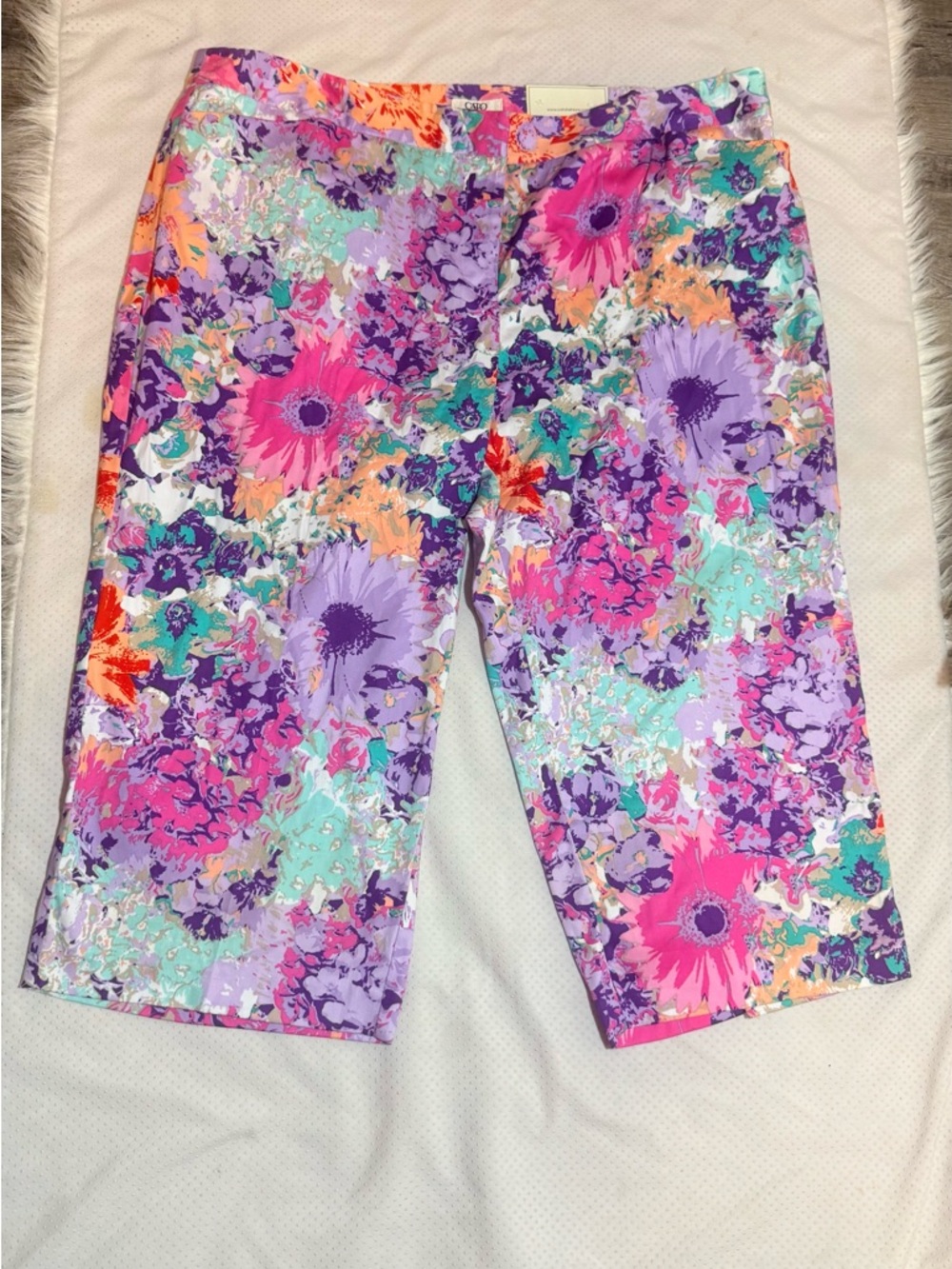 NWT Cato Floral Cropped Pants in Pink, Purple, Teal and Orange - Picture 4 of 9